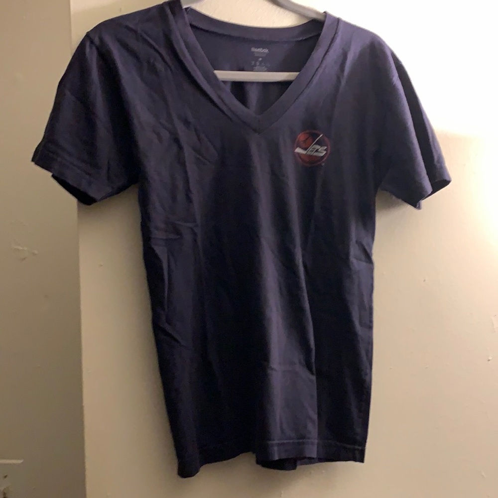 Winnipeg Jets Hockey V-Neck T-Shirt, Size M